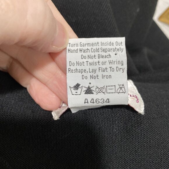 Quacker Factory black tunic sweater sequins embellishment neck and cuff size S - Picture 9 of 9